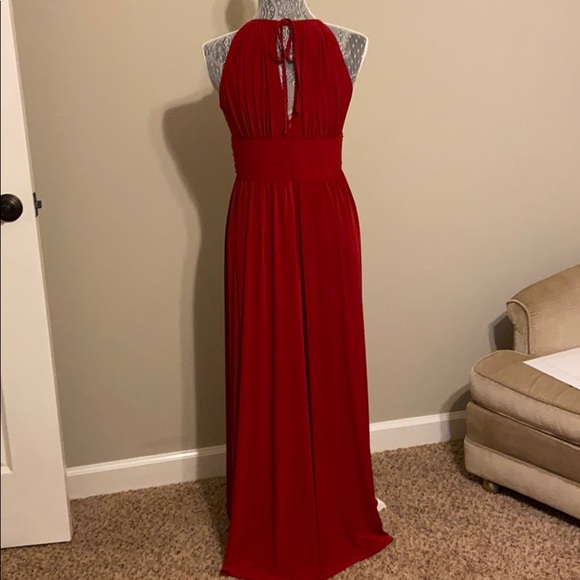 Formal dress - Picture 4 of 6